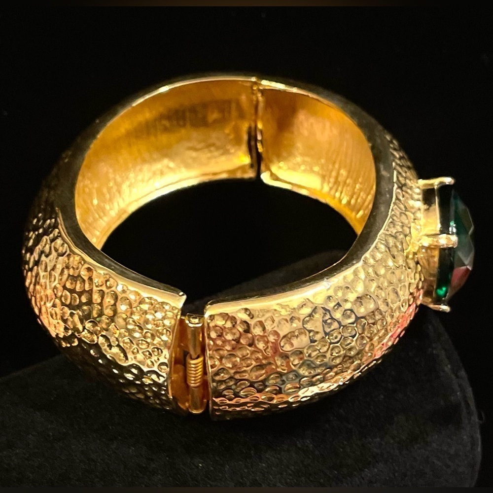 Rare Vintage Kenneth Jay Lane Gold Tone Clamper B… - image 3